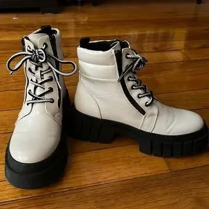 【Steve Madden】アトミックブーティ Women's Steve Madden Atomic Bootie | 6pm